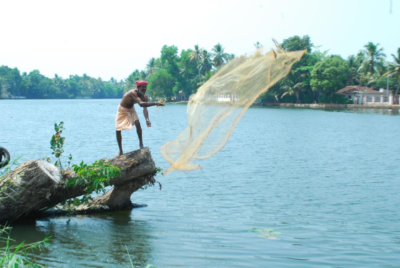 Triveny River Palace Hotell Alappuzha Eksteriør bilde