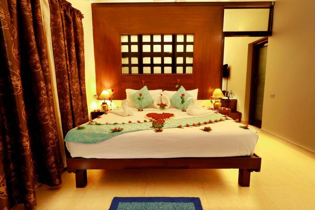 Triveny River Palace Hotell Alappuzha Eksteriør bilde
