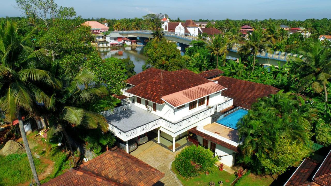 Triveny River Palace Hotell Alappuzha Eksteriør bilde